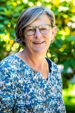 Frau Tilly (Mittel-Oberstufe 2 + Berufsbildungs-stufe 2 ) Frau Tilly (Mittel-Oberstufe 2 + Berufsbildungs-stufe 2 )