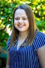 Frau Ritzerfeld (Unter-Mittelstufe+ Mittel-Oberstufe2, in Ausbildung) Frau Ritzerfeld (Unter-Mittelstufe+ Mittel-Oberstufe2, in Ausbildung)